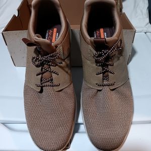 Men's Skechers size 11